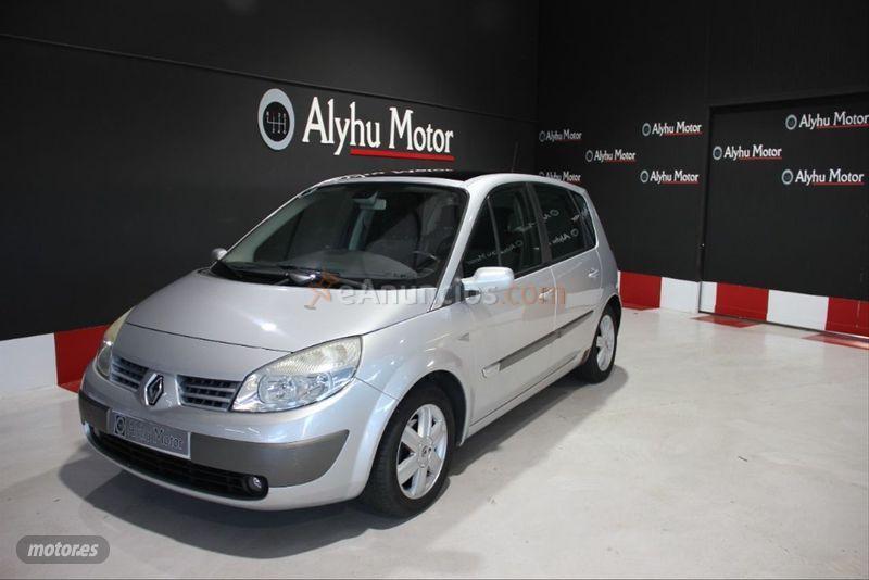 Renault Scenic Luxe Dynamique 1.6 16V EU4 de 2006 con 59.000 Km por 3.990 EUR. en Salamanca
