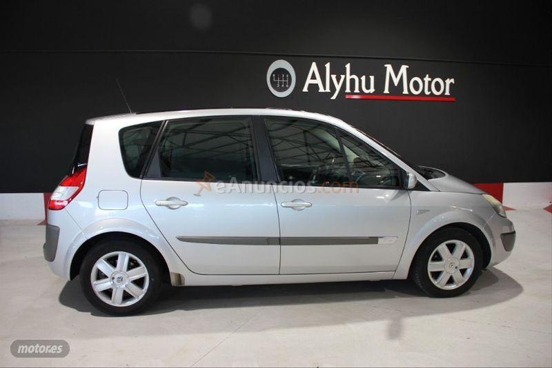 Renault Scenic Luxe Dynamique 1.6 16V EU4 de 2006 con 59.000 Km por 3.990 EUR. en Salamanca