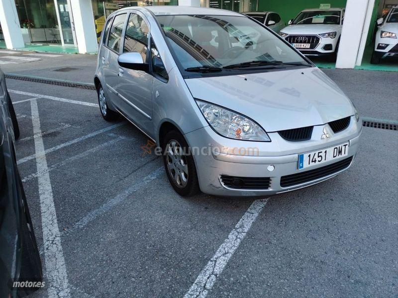 Mitsubishi Colt 1.3 16v Inform de 2005 con 130.000 Km por 2.900 EUR. en Barcelona