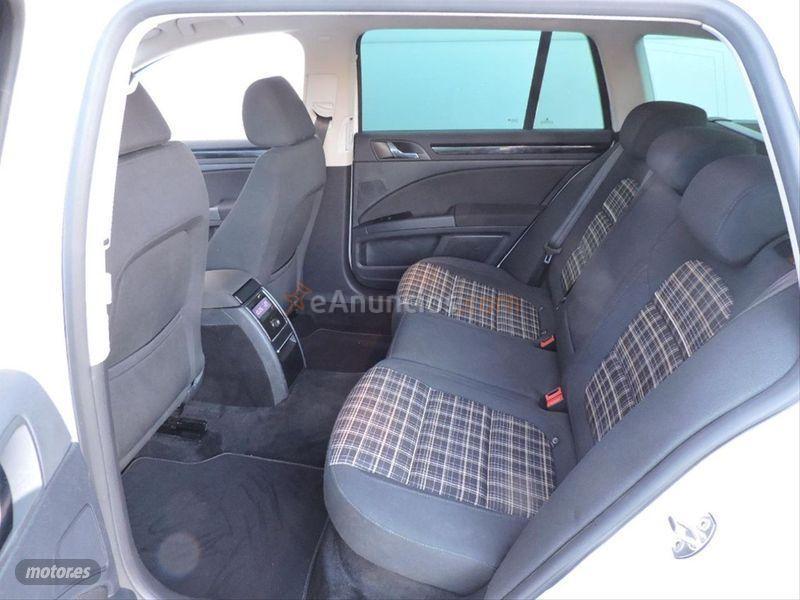 Skoda Superb Combi 2.0 TDI CR 170cv DPF Ambition de 2012 con 122.817 Km por 13.800 EUR. en La Rioja