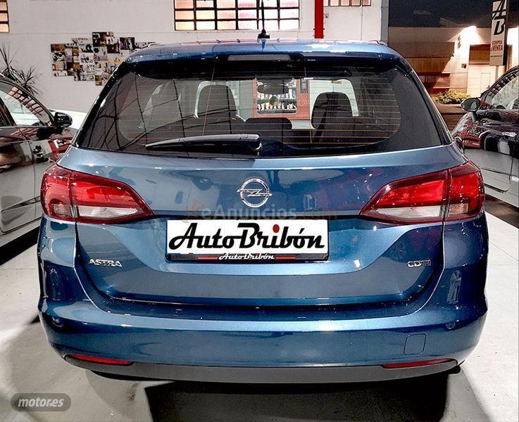 Opel Astra 1.6 CDTi 81kW 110CV Selective ST de 2017 con 110.000 Km por 12.990 EUR. en Barcelona