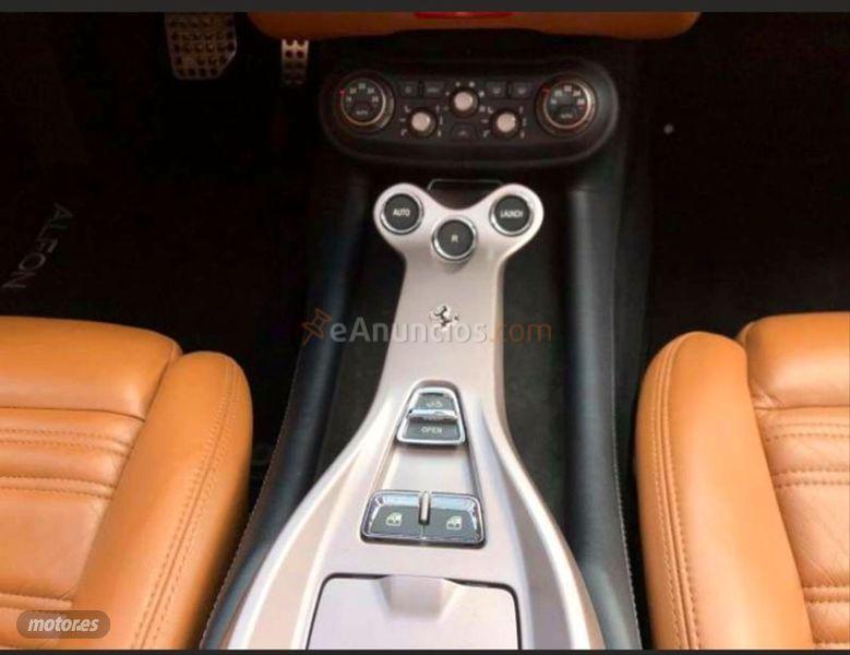 Ferrari California 22 plazas de 2014 con 14.000 Km por 104.999 EUR. en Madrid