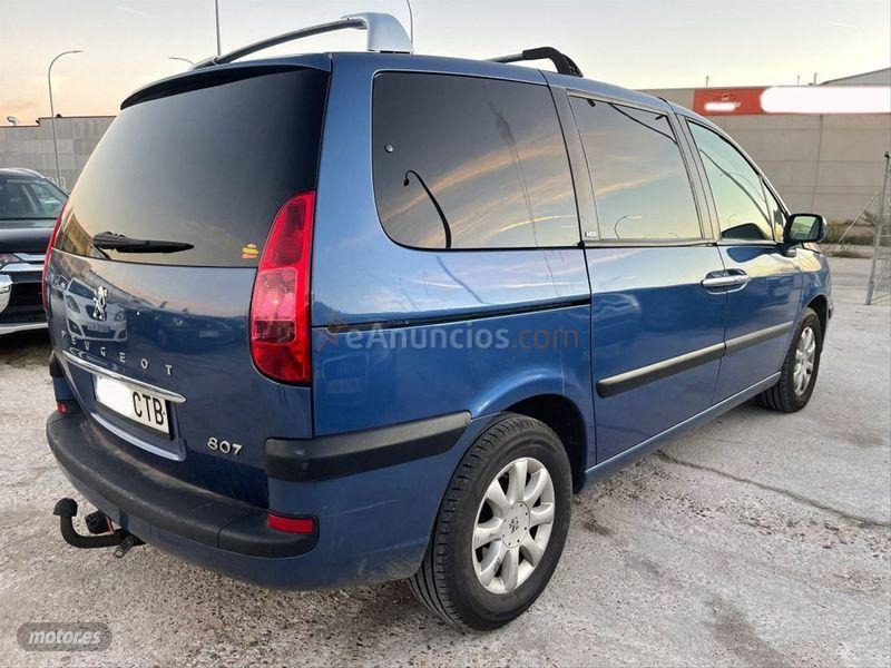 Peugeot 807 ST 2.0 HDI de 2004 con 307.278 Km por 2.999 EUR. en Madrid