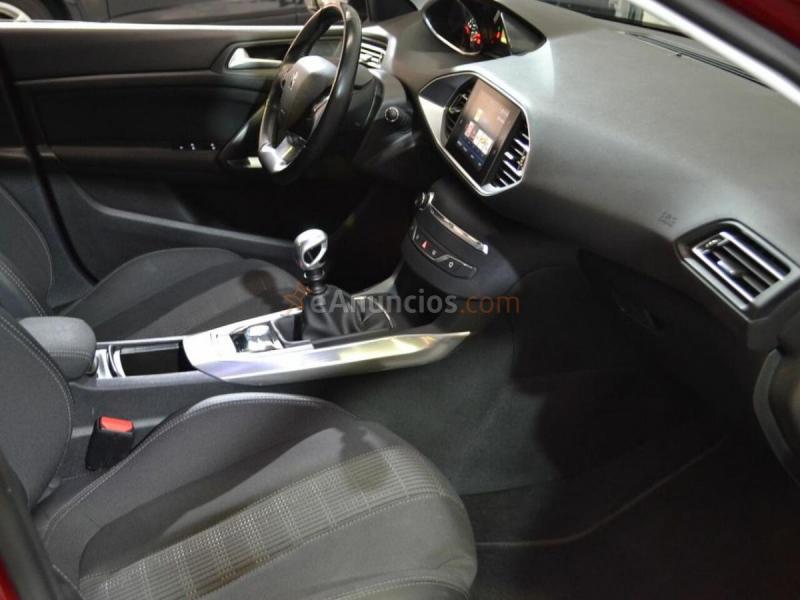 Peugeot 308 5p Allure 1.5 BlueHDi 96KW (130CV)