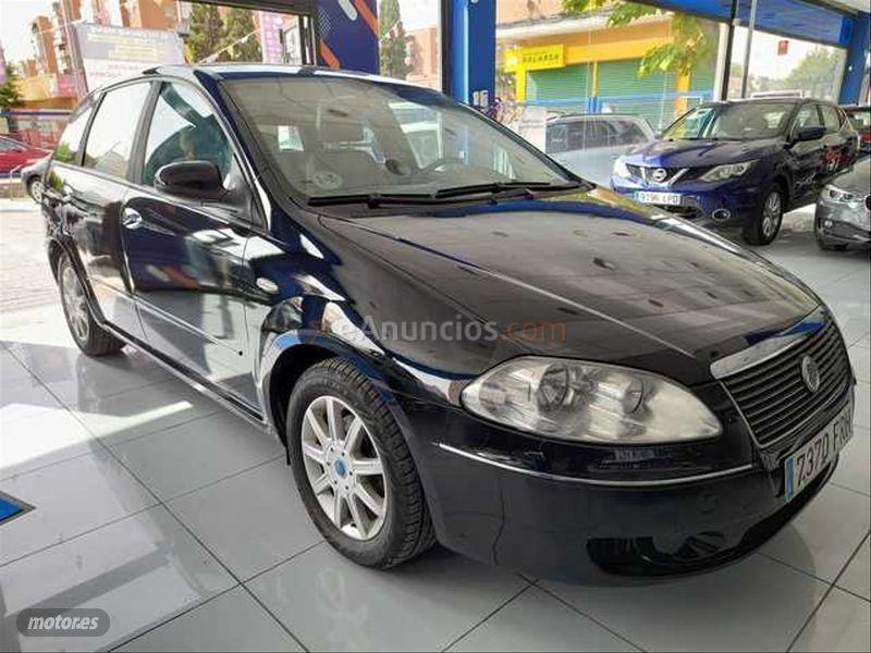 Fiat Croma 1.9 8v Multijet Strip de 2007 con 250.000 Km por 2.900 EUR. en Madrid