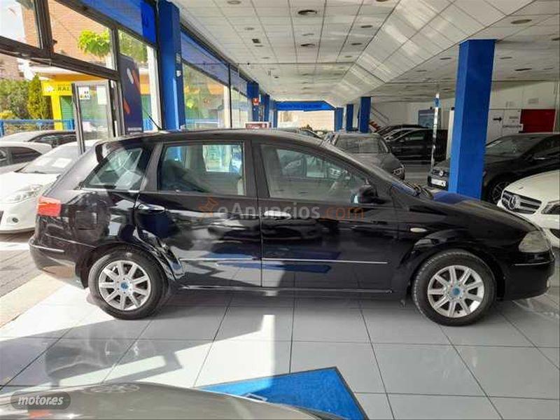 Fiat Croma 1.9 8v Multijet Strip de 2007 con 250.000 Km por 2.900 EUR. en Madrid