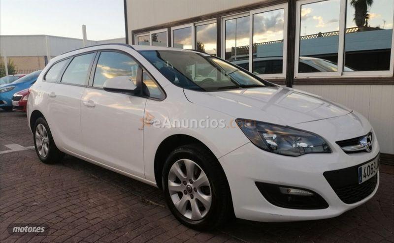 Opel Astra 1.6 CDTi 110 CV Excellence ST de 2016 con 249.000 Km por 6.390 EUR. en Sevilla