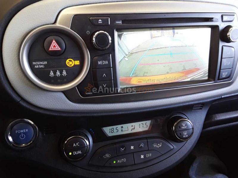 Toyota Yaris 1.5 HSD HIBRIDO 