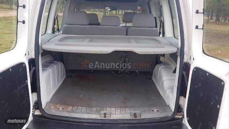 Volkswagen Caddy Kombi 1.9 TDI 75cv 7 plazas de 2007 con 290.000 Km por 4.250 EUR. en Avila