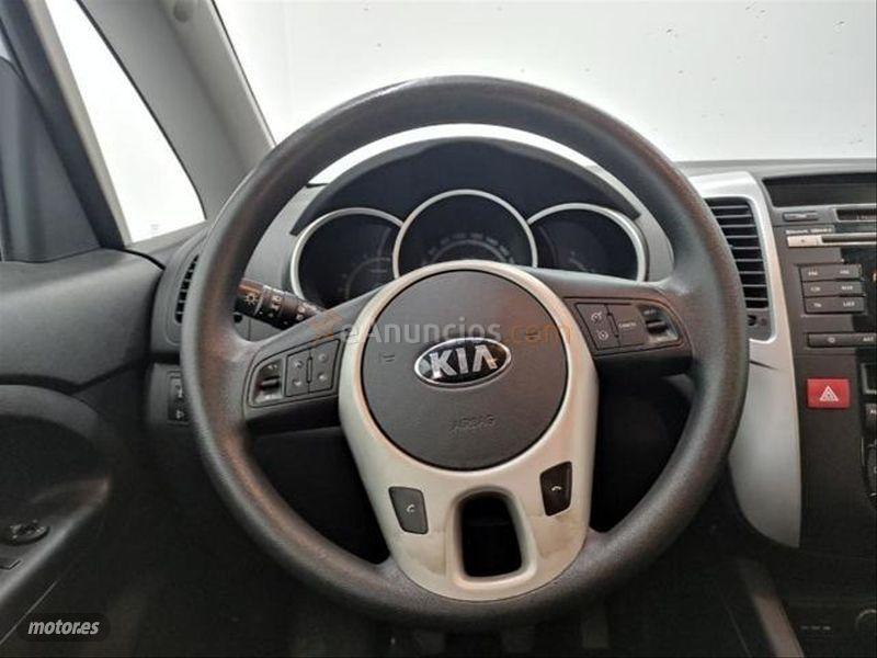 Kia Venga 1.6 CRDi VGT 115cv Drive de 2013 con 100.000 Km por 6.100 EUR. en Barcelona