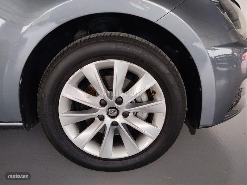 Seat Leon ST 1.6 TDI 85kW 115CV StSp Style Plus de 2017 con 121.000 Km por 13.990 EUR. en Barcelona