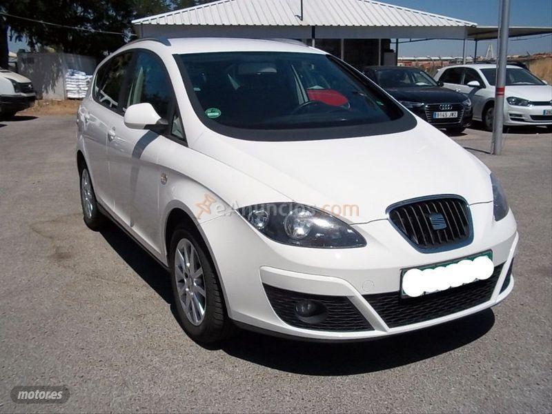 Seat Altea XL 1.6 TDI 105cv EEcomotive Style de 2011 con 104.000 Km por 7.900 EUR. en Badajoz