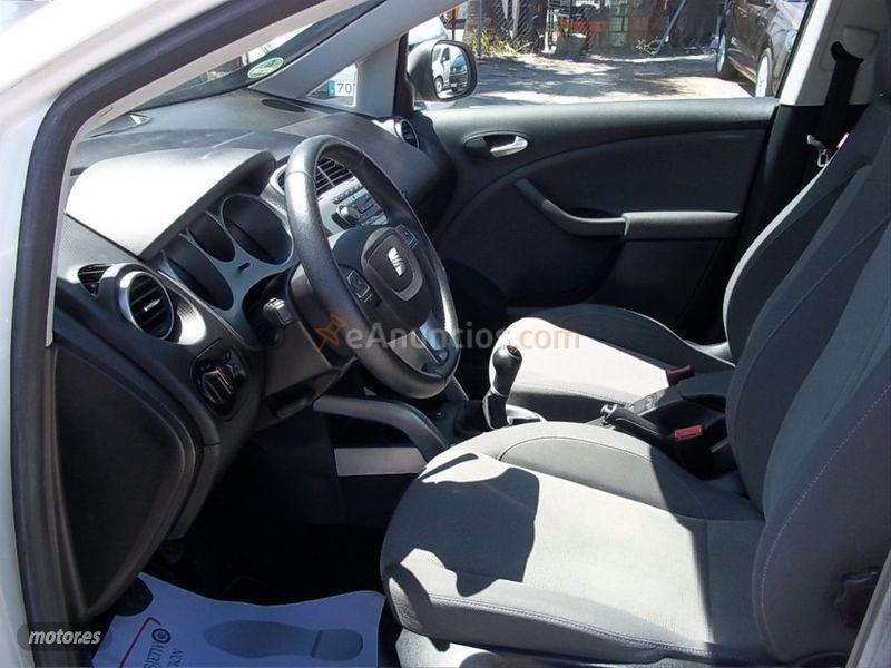 Seat Altea XL 1.6 TDI 105cv EEcomotive Style de 2011 con 104.000 Km por 7.900 EUR. en Badajoz