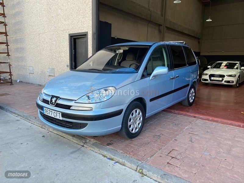 Peugeot 807 SR Pack 2.0 HDI de 2004 con 273.000 Km por 2.990 EUR. en Madrid
