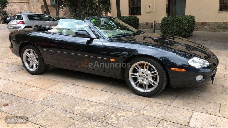 Jaguar XK XK8 CONVERTIBLE de 2001 con 124.000 Km por 14.500 EUR. en Madrid