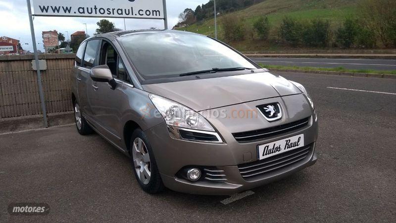 Peugeot 5008 Access 1.6 HDI 112 FAP de 2011 con 164.000 Km por 9.900 EUR. en Cantabria