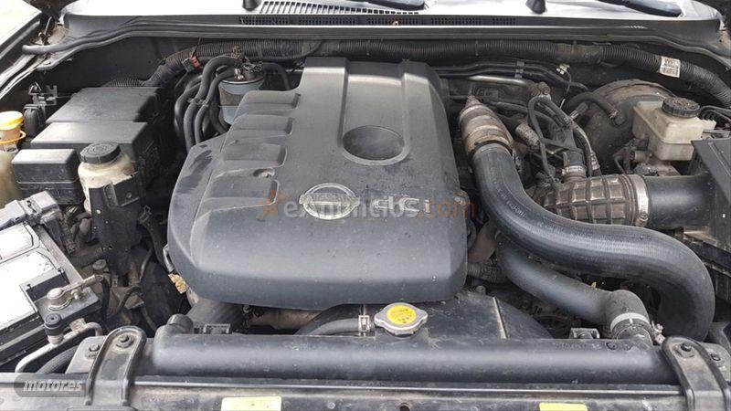 Nissan Navara 2.5 dCi LE Doble Cabina Pack Tecn 4X4 de 2010 con 378.000 Km por 10.499 EUR. en Avila