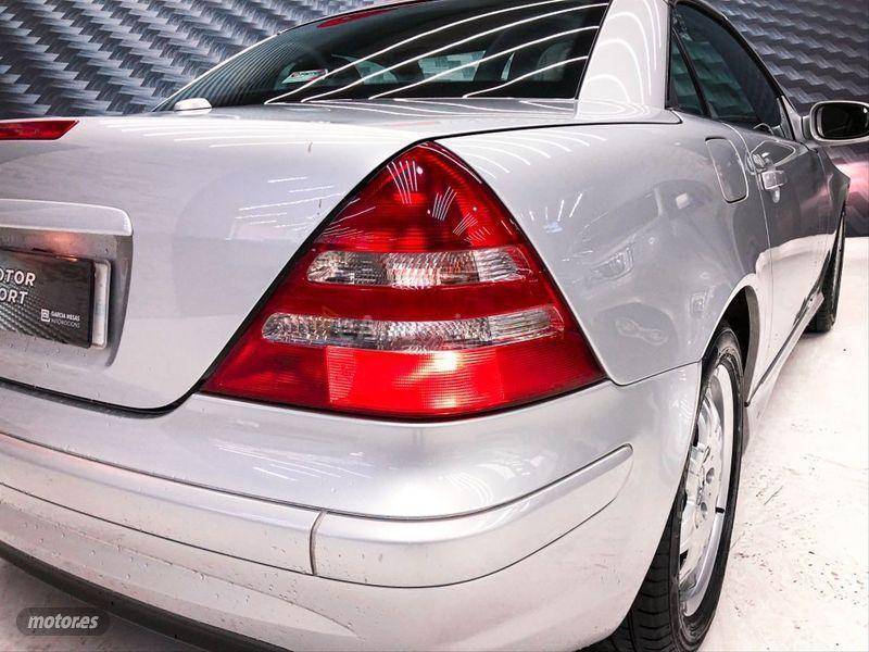 Mercedes Clase SLK SLK 320 de 2002 con 147.000 Km por 7.500 EUR. en Barcelona