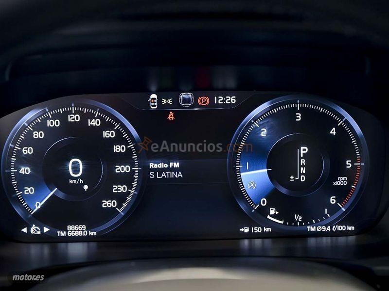 Volvo V 90 2.0 D5 AWD Momentum Auto de 2018 con 88.669 Km por 32.500 EUR. en Madrid