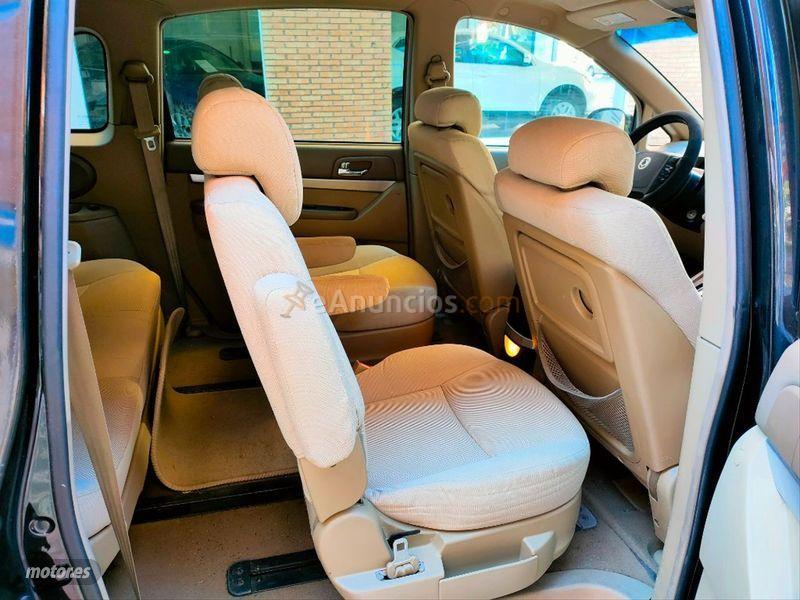 Ssangyong Rodius 270Xdi Premium Auto de 2013 con 154.125 Km por 9.490 EUR. en Granada