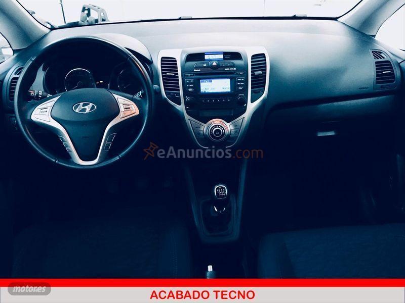 Hyundai iX20 1.6 MPI Tecno de 2015 con 44.000 Km por 12.400 EUR. en Madrid
