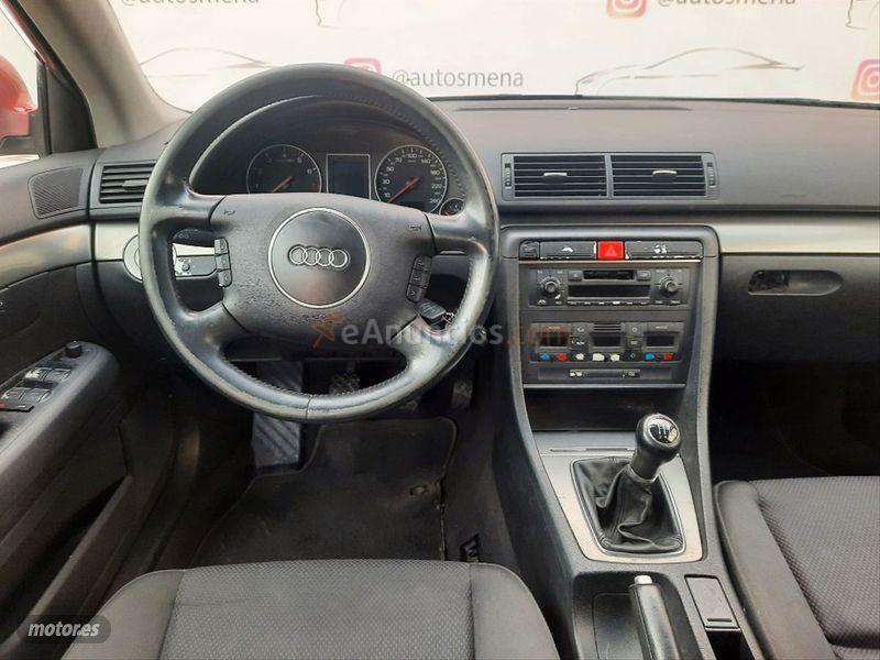 Audi A4 3.0 Avant de 2003 con 198.000 Km por 2.900 EUR. en Madrid