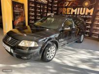 Volkswagen Passat Variant 1.9 TDi Edition 130CV de 2004 con 250.000 Km por 2.499 EUR. en Valencia