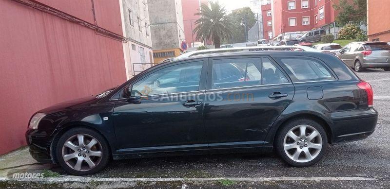 Toyota Avensis 2.0 VVTi EXECUTIVE de 2005 con 253.000 Km por 1.900 EUR. en Cantabria