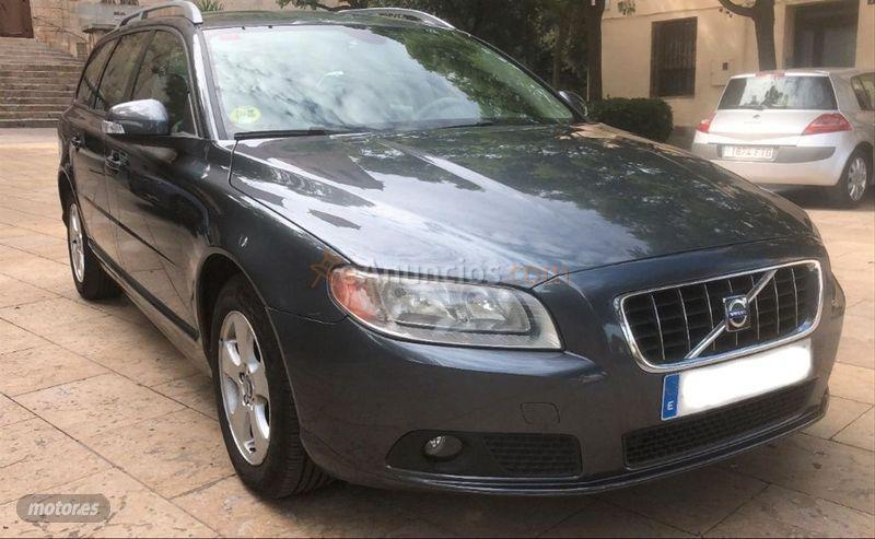 Volvo V 70 2.4D Momentum Auto de 2008 con 151.300 Km por 8.700 EUR. en Madrid