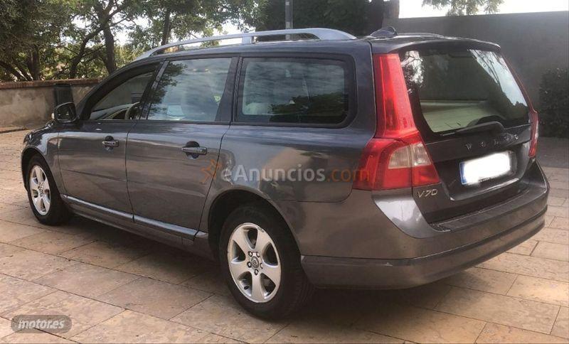 Volvo V 70 2.4D Momentum Auto de 2008 con 151.300 Km por 8.700 EUR. en Madrid
