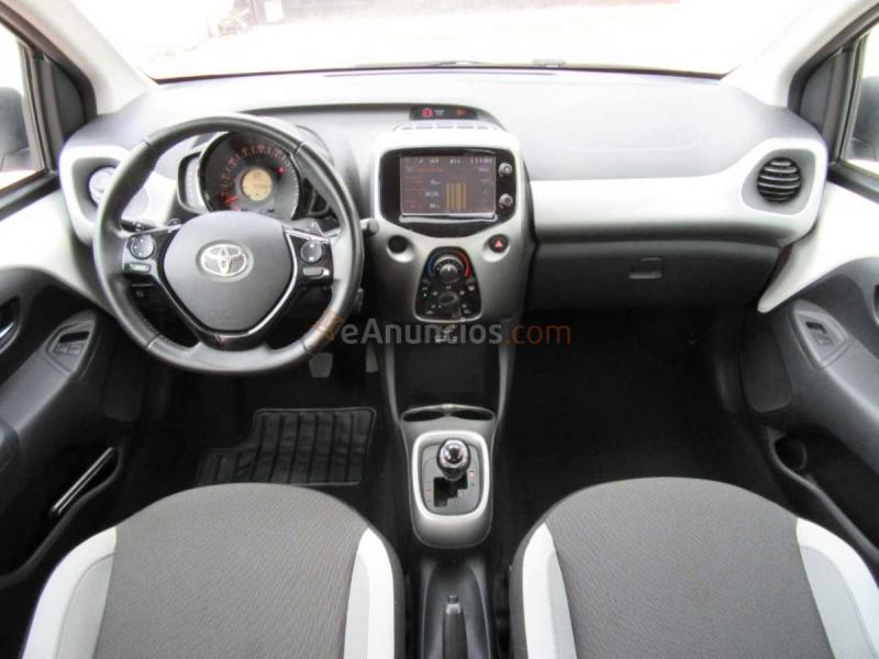 Toyota Aygo 1.0 VVT-i X-PLAY X-SHIFT 70CV 