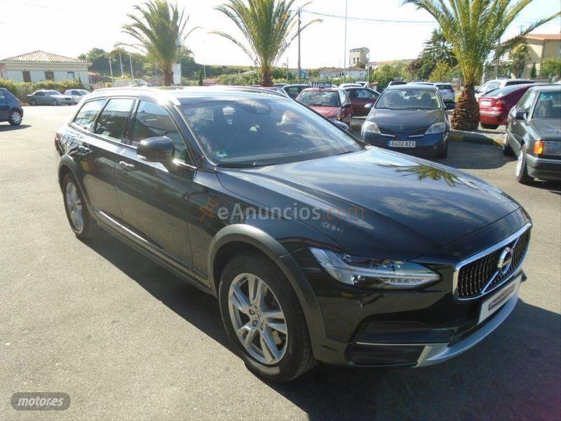 Volvo V 90 2.0 D4 AWD Auto de 2019 con 45.390 Km por 32.600 EUR. en Asturias