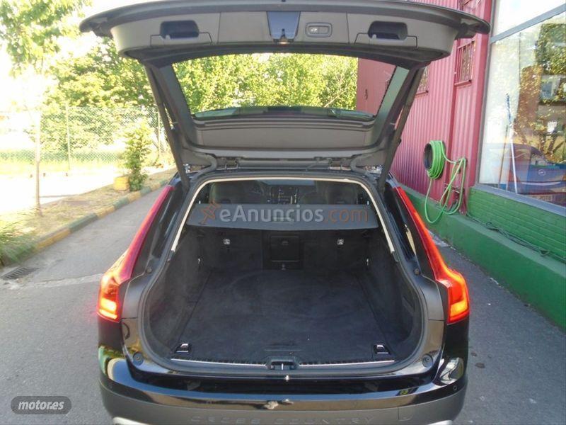 Volvo V 90 2.0 D4 AWD Auto de 2019 con 45.390 Km por 32.600 EUR. en Asturias