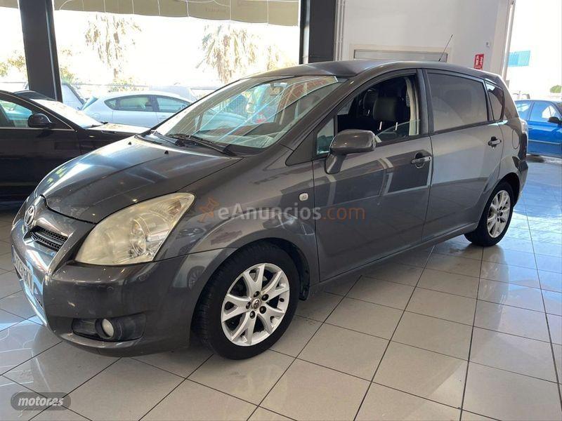 Toyota Corolla Verso 2.2 D4D 136 CV Sol de 2009 con 179.123 Km por 5.699 EUR. en Sevilla