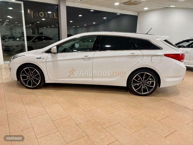 Hyundai i40 CW 1.7 CRDi GLS 136cv Bluedrive Tecno de 2012 con 140.000 Km por 9.990 EUR. en Lleida