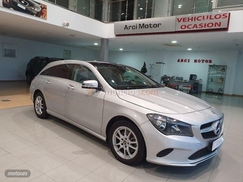 Mercedes Clase CLA CLA 200 d Shooting Brake de 2017 con 120.000 Km por 22.000 EUR. en Cadiz