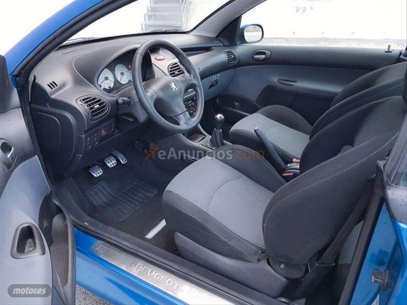 Peugeot 206 1.6 de 2002 con 196.300 Km por 2.390 EUR. en Tarragona
