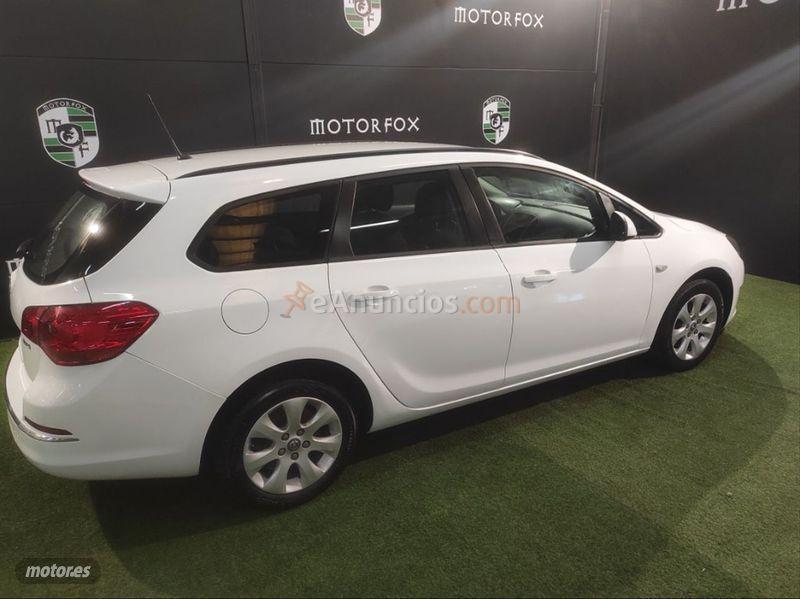 Opel Astra 1.6 CDTi SS 110 CV Selective ST de 2014 con 152.000 Km por 7.500 EUR. en Asturias