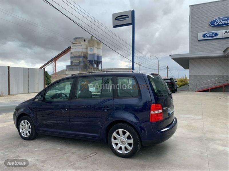 Volkswagen Touran 1.9 TDI Edition de 2005 con 204.000 Km por 4.800 EUR. en Segovia