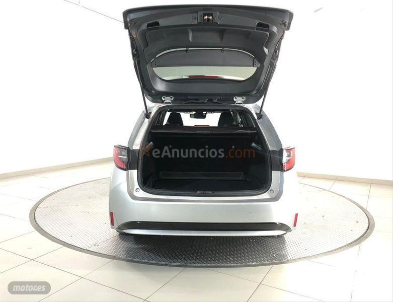 Toyota Corolla 1.8 125H STYLE ECVT TOURING SPORT de 2021 con 12.200 Km por 22.200 EUR. en Leon