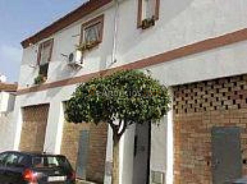 LOCAL EN BRUTO DE ESQUINA