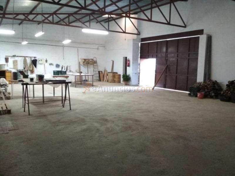 Solar  céntrico de 560 m2 de extensión superficial.