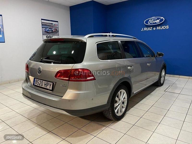 Volkswagen Passat Alltrack 2.0 TDI 140cv Bluemotion Tech de 2013 con 128.461 Km por 15.900 EUR. en Sevilla