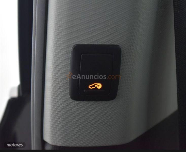 Volkswagen Sharan Sport 2.0 TDI 110kW 150CV DSG de 2017 con 150.000 Km por 21.500 EUR. en Cadiz