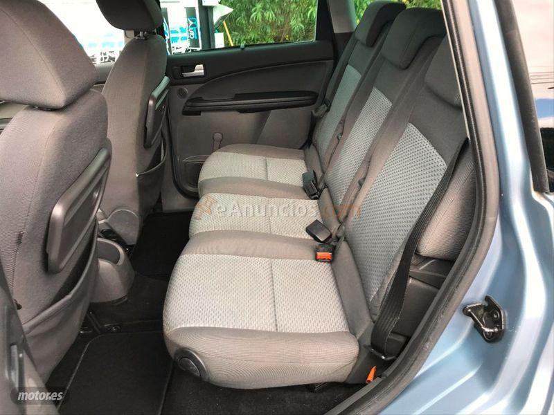 Ford Focus C-Max 1.6 TDCi Trend de 2005 con 290.000 Km por 3.495 EUR. en Lugo