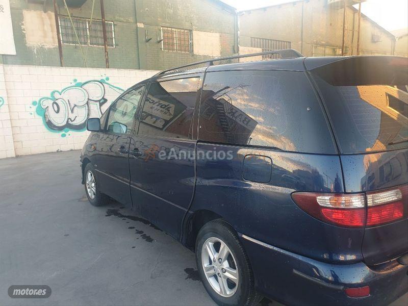 Toyota Previa 2.0 D4D Luna 7 Plazas de 2004 con 334.000 Km por 3.950 EUR. en Madrid