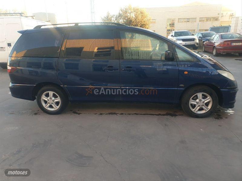 Toyota Previa 2.0 D4D Luna 7 Plazas de 2004 con 334.000 Km por 3.950 EUR. en Madrid