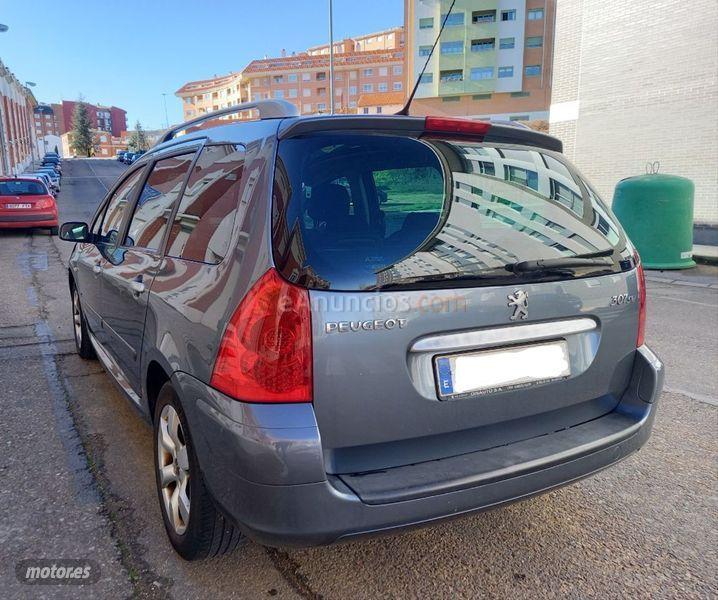Peugeot 307 SW 1.6 HDi Pack de 2006 con 264.000 Km por 2.199 EUR. en Zamora