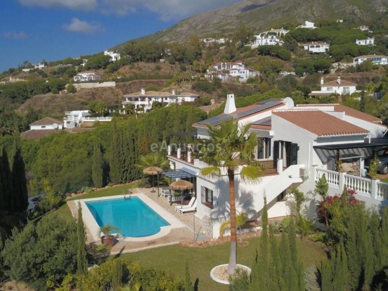 Casa de campo-Masía en Venta en Almachada Málaga