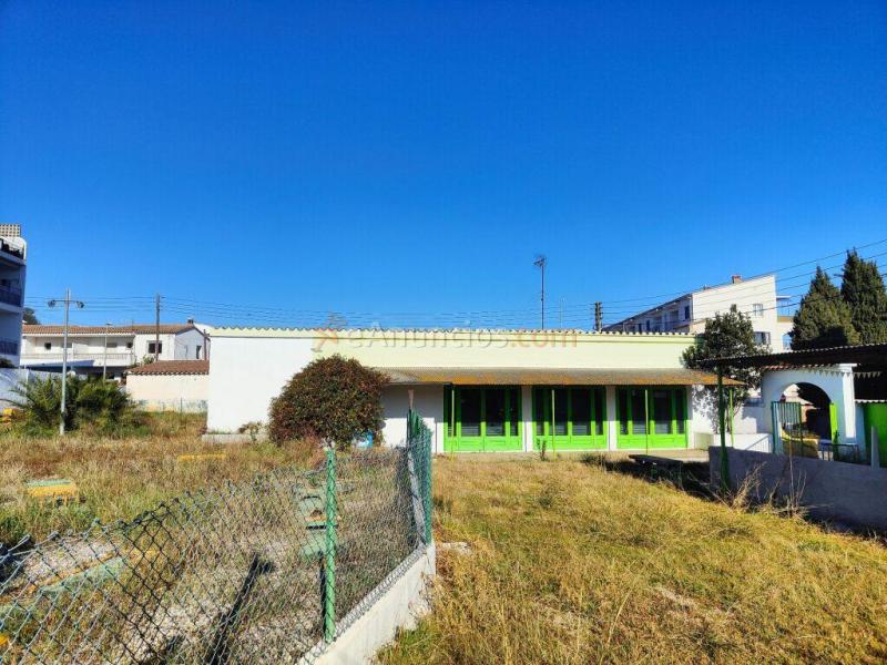 Casa-Chalet en Venta en Escala, L Girona